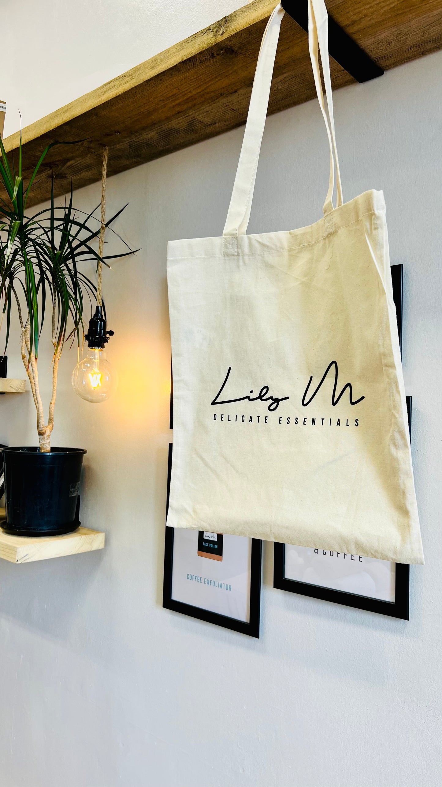Lily M Tote